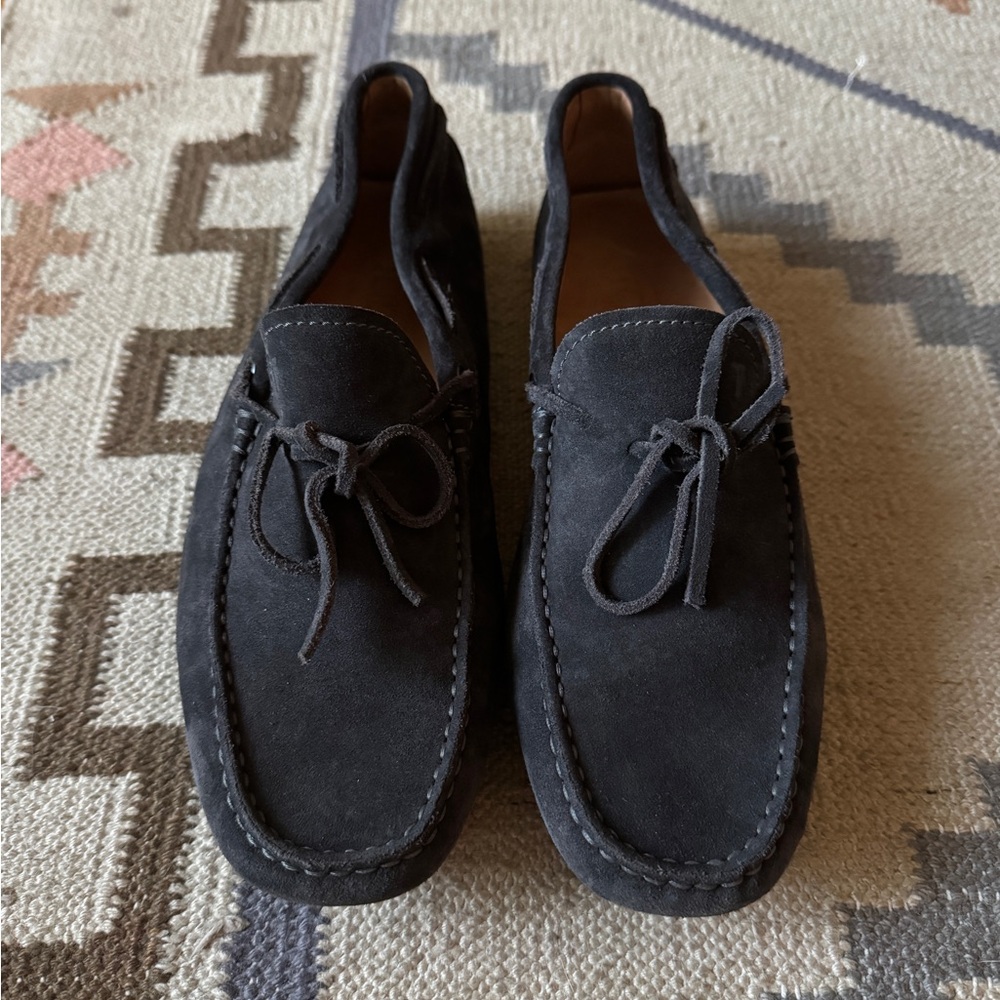 Tods Gommini tie buttonhole, brown suede